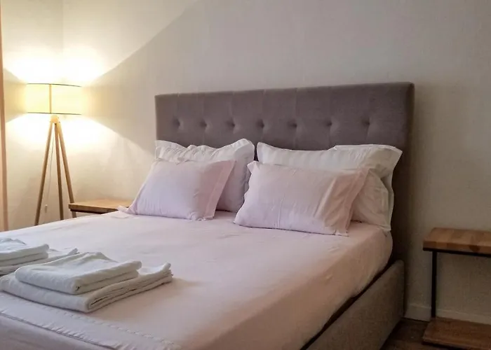 Spacious And Cozy Apartment - Ajia Apartment