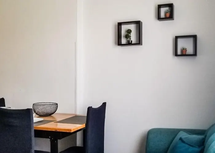 Spacious And Cozy Apartment - Ajia Apartment