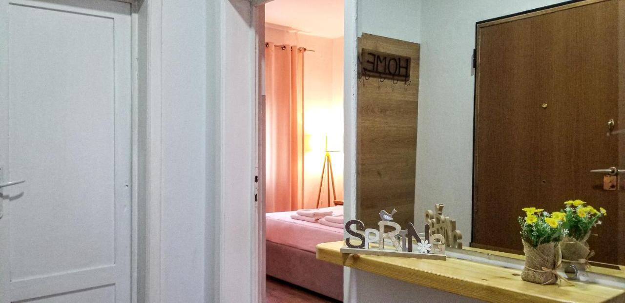 Spacious And Cozy - Ajia Тирана