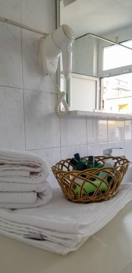 Spacious And Cozy - Ajia Apartman *