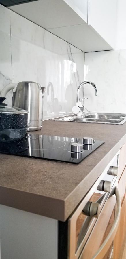 Spacious And Cozy - Ajia Apartman *